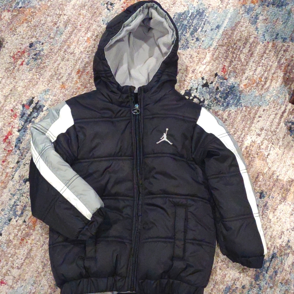 Air Jordan Puffer Jacket Coat Boys 4 96-104cm 3-4yrs Black